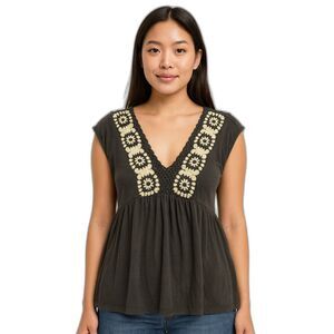 Lucky Brand V Neck Top Size M Crochet V Neck Granny Square